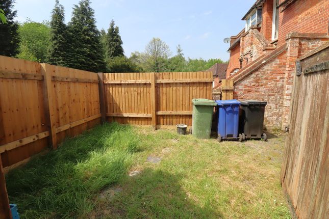 Cottage for sale in Woodlands Walk, Blackwater, Camberley