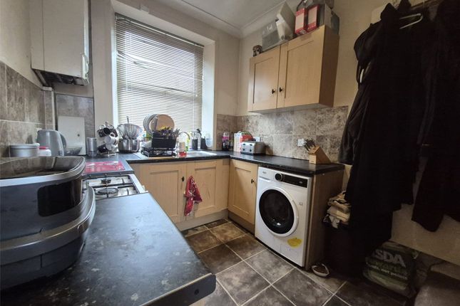 53, Oak Street, Oldham photo 4