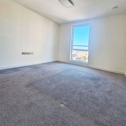901 TRS Apartments,, The Green, Ealing photo 5