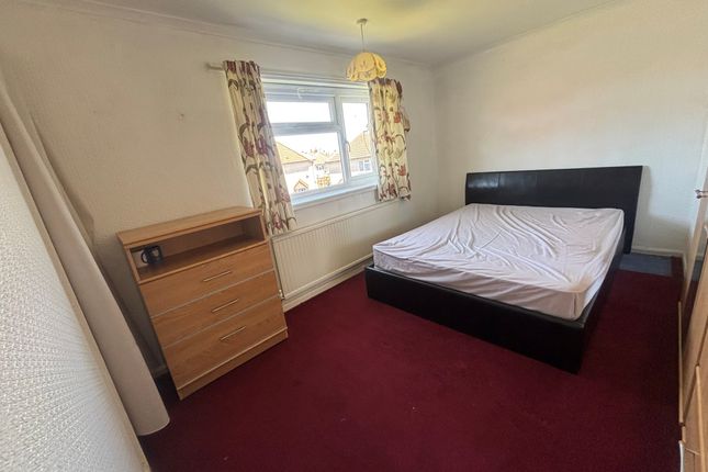 28, Mansfield photo 5