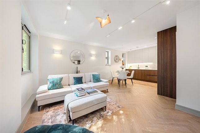 Flat B, 10, Alderbrook Road, London photo 2