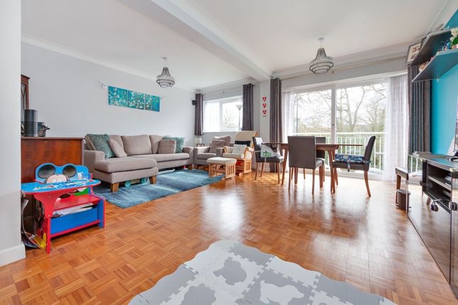 Flat for sale in Balmore Crescent, Barnet