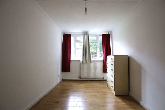 Chart House, Sadler Close, Mitcham photo 5