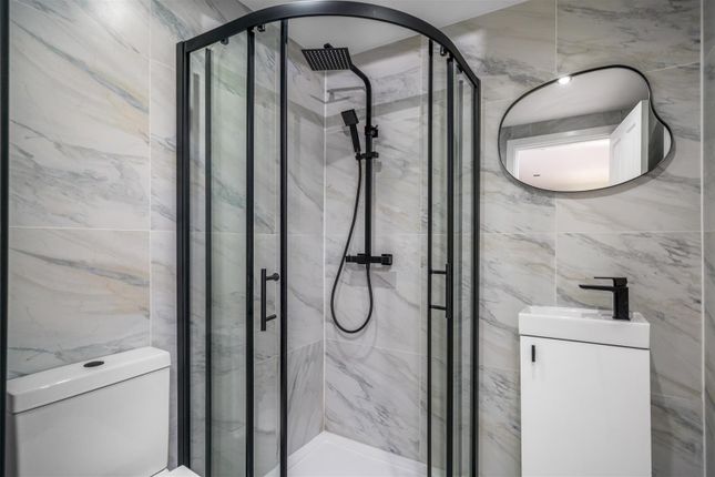 Flat 2, 90, Sherwood Avenue, London photo 3