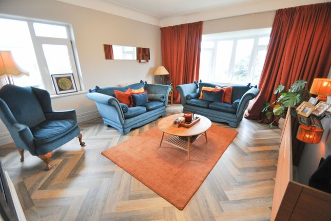 22a, Warren Drive, Wallasey photo 2