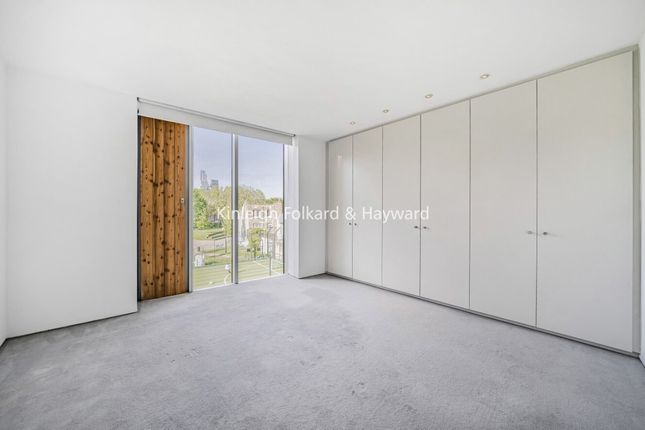 Flat 5 The Lantern, 1, Trundle Street, London photo 4