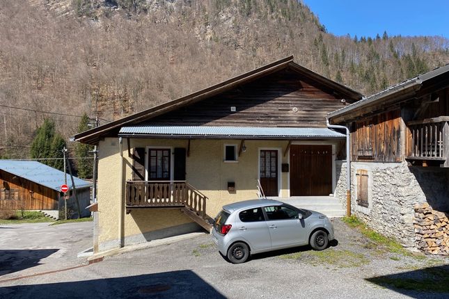 Semi-detached house for sale in Grand-Massif - Sixt Fer À Cheval, Haute-Savoie, Rhône-Alpes, France