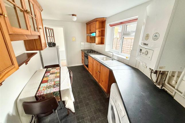 25 Hibbert Street, Luton photo 4