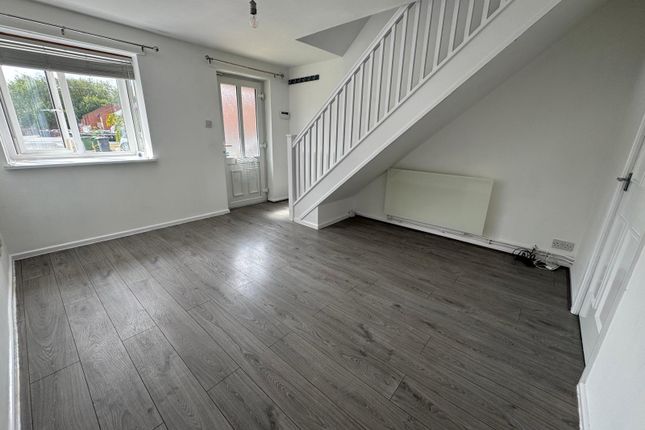 12, St Oswalds Close, KIDDERMINSTER photo 4