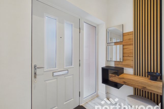 2, Oakwood Mews, Ashford photo 3