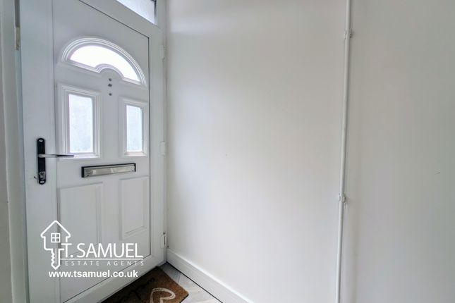 2 Cliff Street, Mountain Ash photo 2