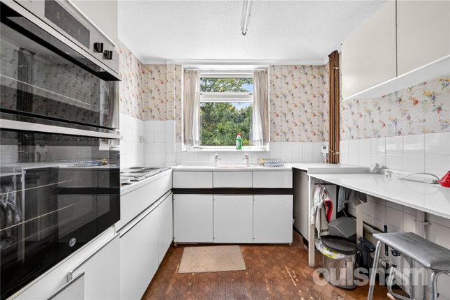 49, Blythesway, Birmingham photo 3