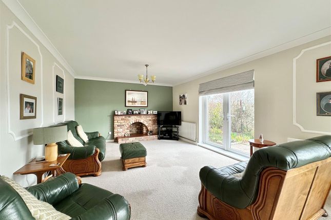 12, Leygate View, High Peak photo 3