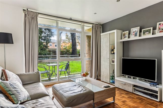 Flat for sale in Cherrywood Drive, London