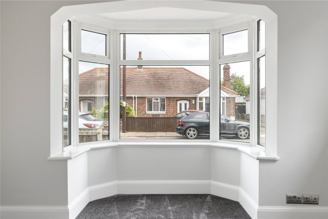 20, Croxby Avenue, N E Lincs photo 4