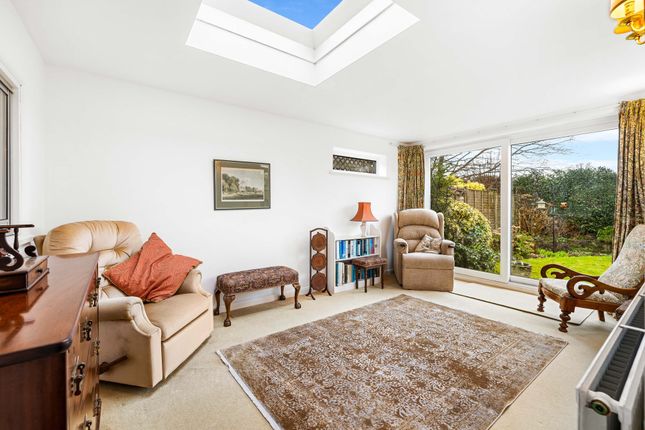 7 Chapel Lane, East Grinstead photo 3