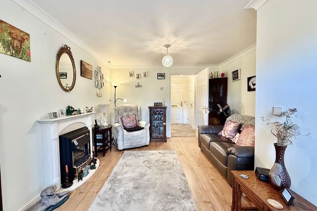 Flat 36, 50, Cliff Lane, Ipswich photo 2