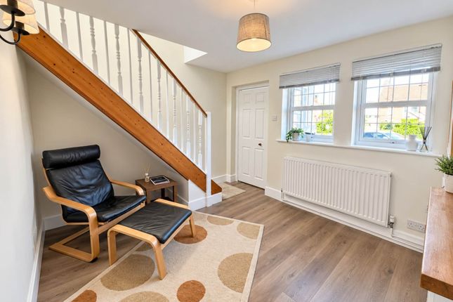 28, Cromwell Road, Brentwood photo 2