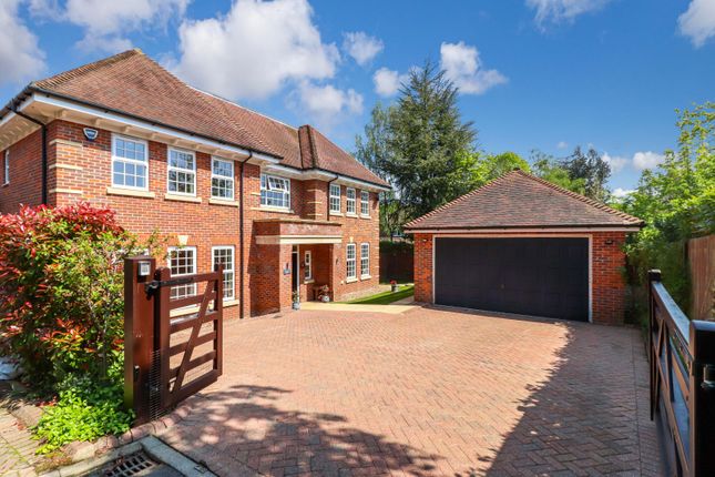 Thumbnail Detached house for sale in Barton Drive, Beaconsfield
