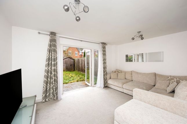 30 Beacon Crescent, Burgess Hill photo 2
