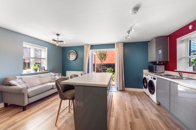 2, Pamington Lane, Tewkesbury photo 2