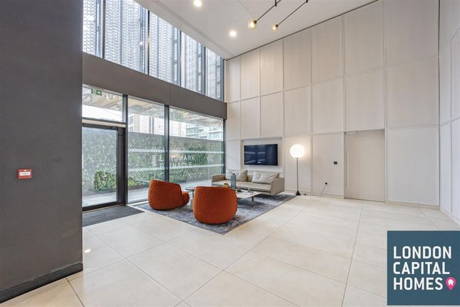 Apartment 5309, 10 Marsh Wall, London photo 3