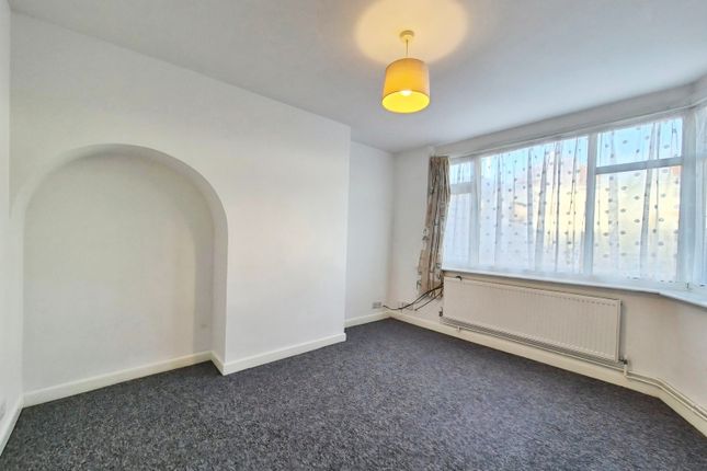 Eliotts Drive, Yeovil photo 5