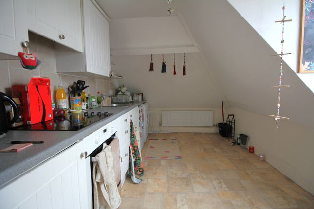 Flat 5, 7, Old Bath Road, Gloucestershire photo 4