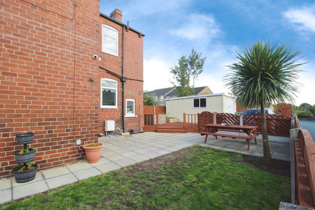 31, Barleyhill Road, Leeds photo 4