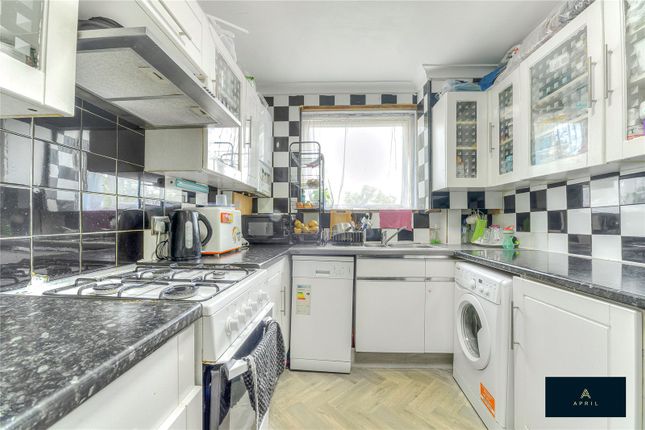Flat 12,, Margarets Court, London photo 2