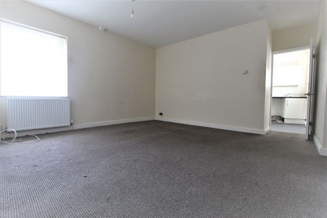 Flat 4, Nathan House, Rhymney, Tredegar photo 5
