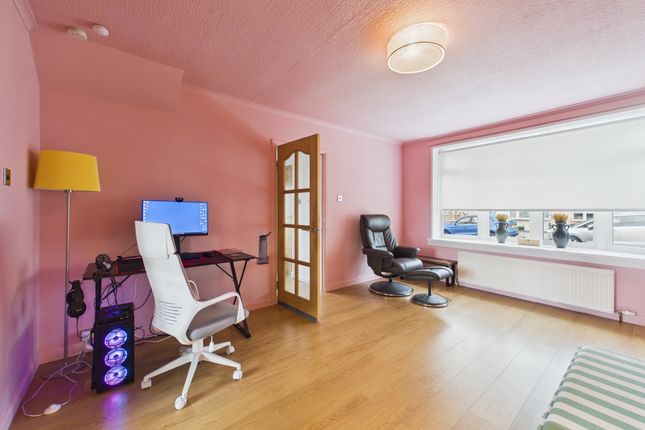 23 Monroe Drive, Uddingston photo 4
