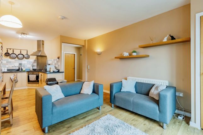 Flat for sale in Raleigh Street, Nottingham