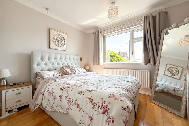 13, Linden Drive, Stoke-On-Trent photo 4