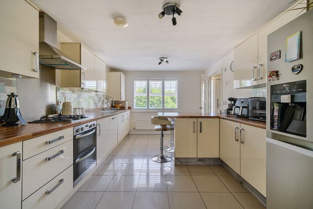 26 Cowslip Way, Andover photo 4