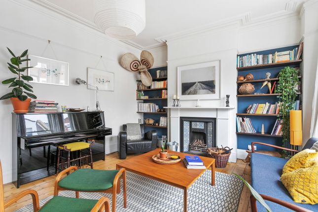 End terrace house for sale in Ronalds Road, London