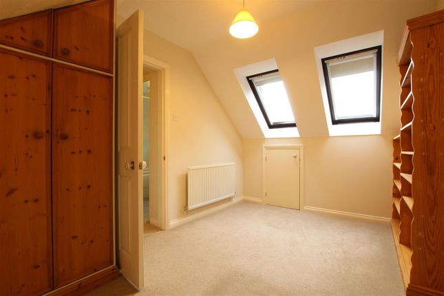 Detached house to rent in Martingale Close, Cambridge