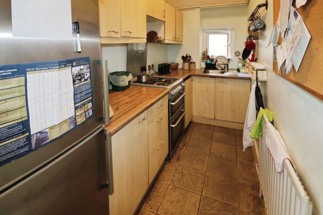 34c, Mattock Lane, London photo 4