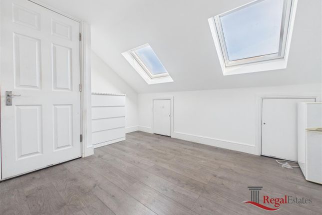 Room 5, 124, Reynolds Drive, Edgware photo 3