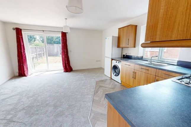 34, Midwinter Avenue, Glos photo 2
