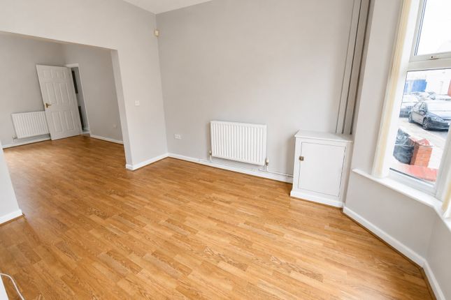 Castleford Street, L15 8JP photo 4