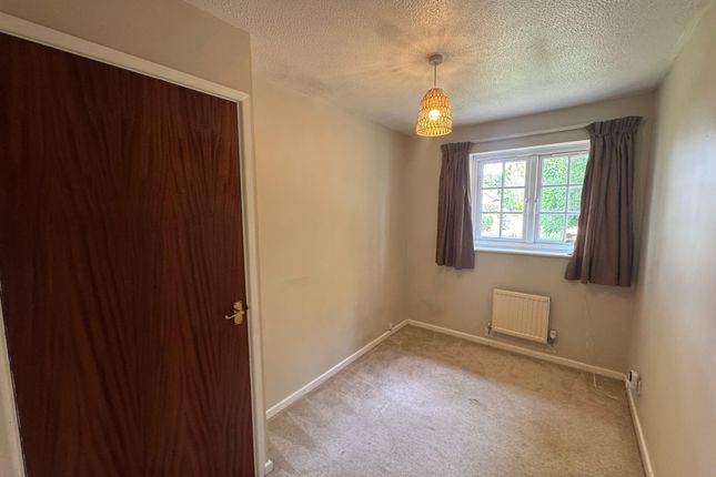 32, Churchwood Drive, Chichester photo 3