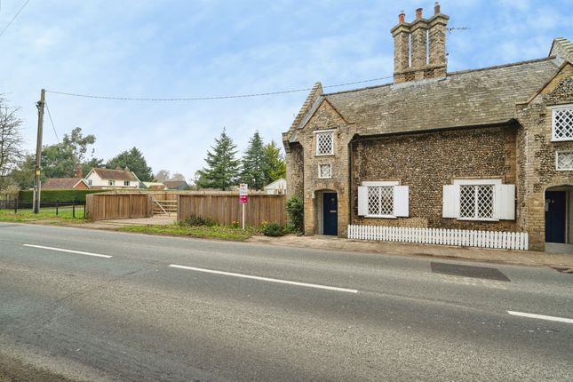 2-bed house on 81, Brandon Road, Thetford, £240,000