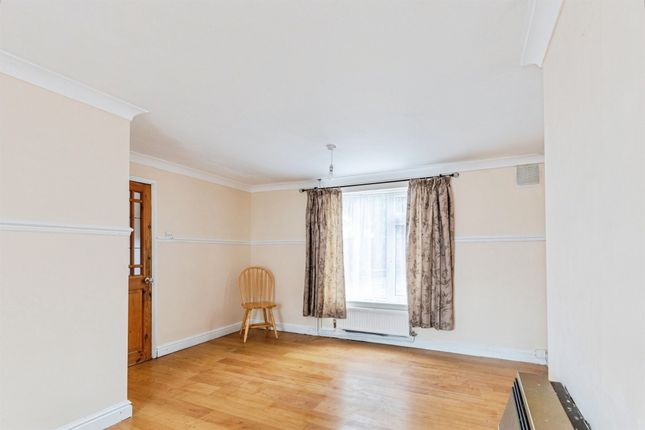 37, Ashley Avenue, Corby photo 2