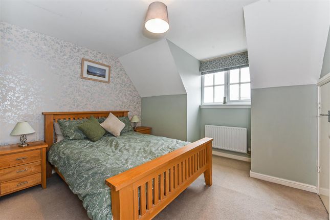 Town house for sale in Bluebell Close, Andover