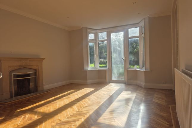 46 Castle Way, Leybourne, West Malling photo 3