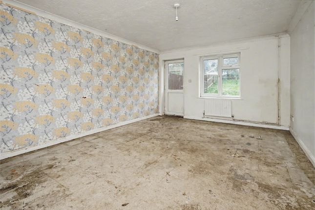 13, Dryden Road, Dover photo 3