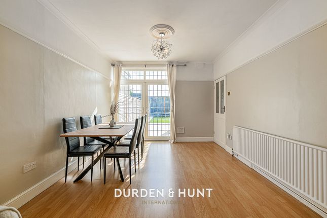 6 Syracuse Avenue, Rainham photo 4