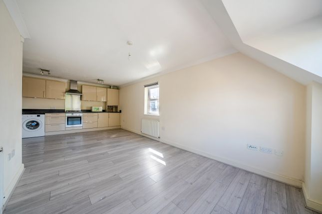 Flat 7, Falconet Court, 247, Ravenscroft Road, Beckenham photo 3