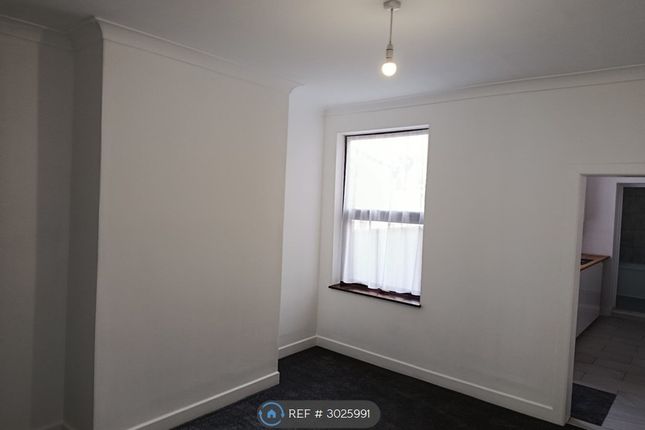 John St, Brierley Hill photo 4